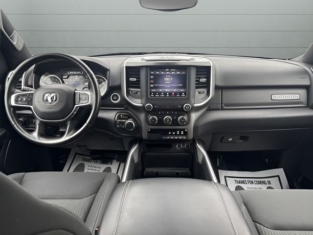 Ram 1500 Vehicle Full-screen Gallery Image 11