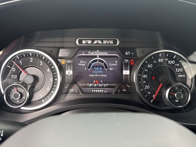 Ram 1500 Vehicle Full-screen Gallery Image 12