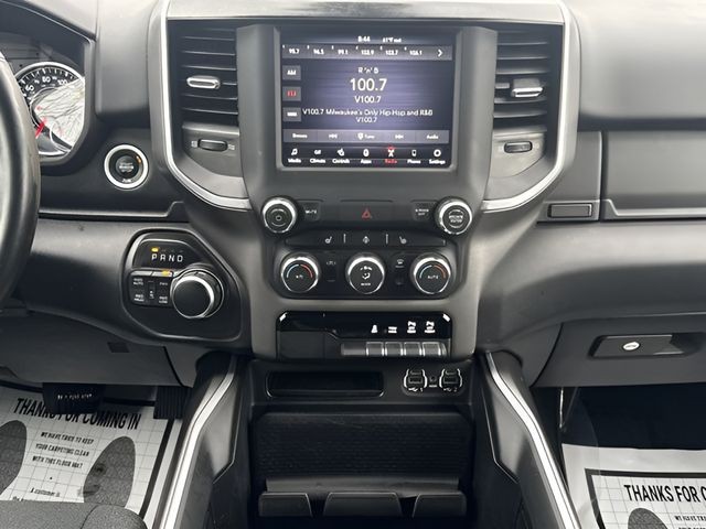Ram 1500 Vehicle Full-screen Gallery Image 14
