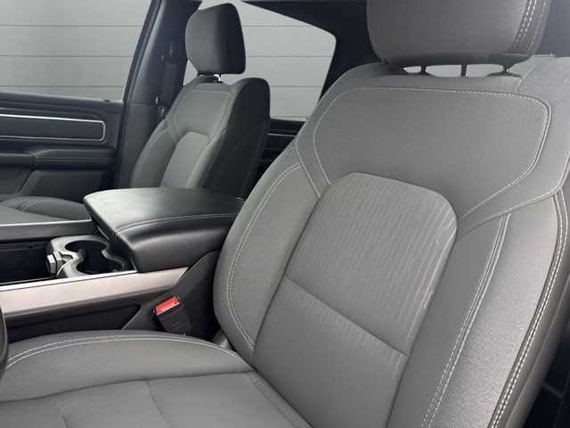 Ram 1500 Vehicle Full-screen Gallery Image 20
