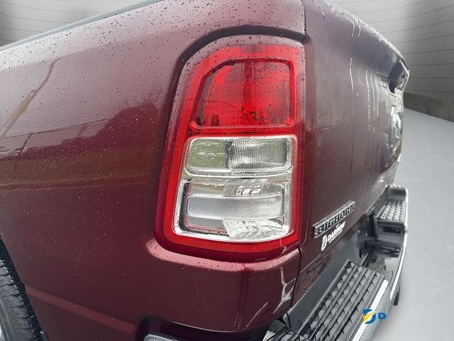 Ram 1500 Vehicle Full-screen Gallery Image 27