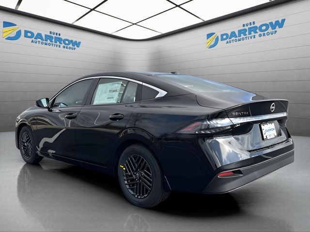 Nissan Sentra Vehicle Full-screen Gallery Image 3