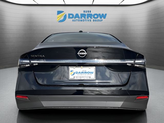 Nissan Sentra Vehicle Full-screen Gallery Image 5