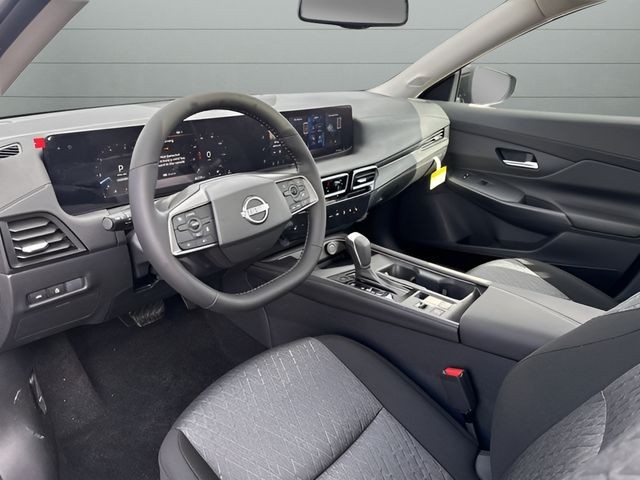 Nissan Sentra Vehicle Full-screen Gallery Image 9
