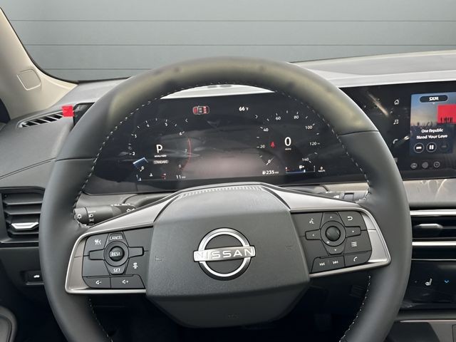 Nissan Sentra Vehicle Full-screen Gallery Image 13