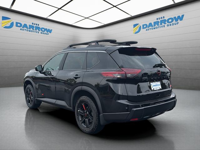 Nissan Rogue Vehicle Full-screen Gallery Image 3