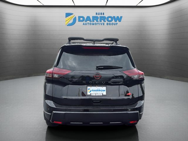 Nissan Rogue Vehicle Full-screen Gallery Image 4