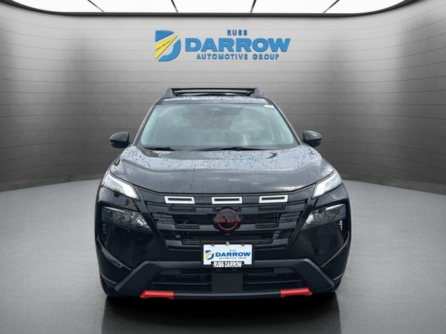 Nissan Rogue Vehicle Full-screen Gallery Image 8