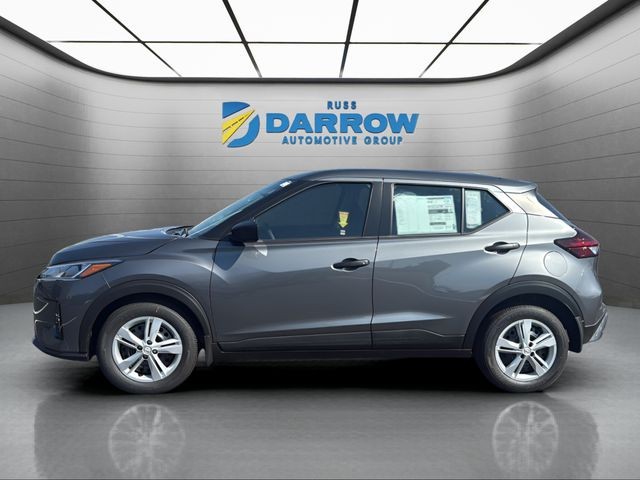 Nissan Kicks Play Vehicle Full-screen Gallery Image 2