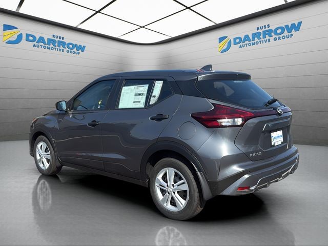 Nissan Kicks Play Vehicle Full-screen Gallery Image 3