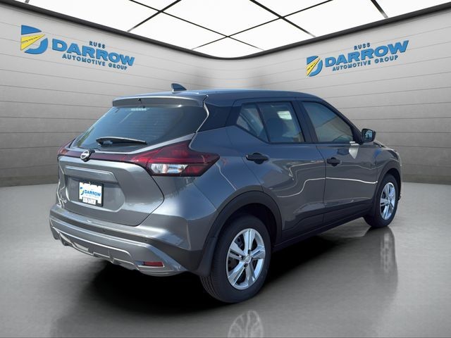 Nissan Kicks Play Vehicle Full-screen Gallery Image 5