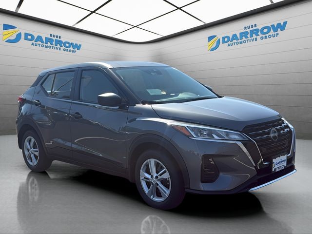 Nissan Kicks Play Vehicle Full-screen Gallery Image 7