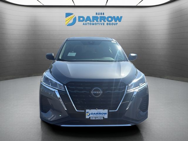Nissan Kicks Play Vehicle Full-screen Gallery Image 8