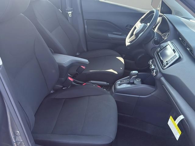 Nissan Kicks Play Vehicle Full-screen Gallery Image 10