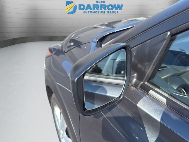Nissan Kicks Play Vehicle Full-screen Gallery Image 14