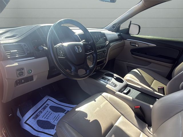Honda Pilot Vehicle Full-screen Gallery Image 9