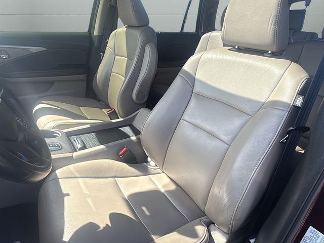 Honda Pilot Vehicle Full-screen Gallery Image 10