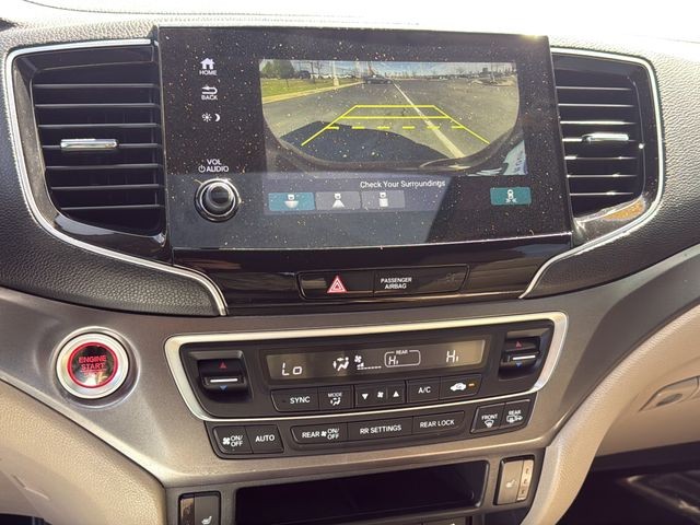 Honda Pilot Vehicle Full-screen Gallery Image 14