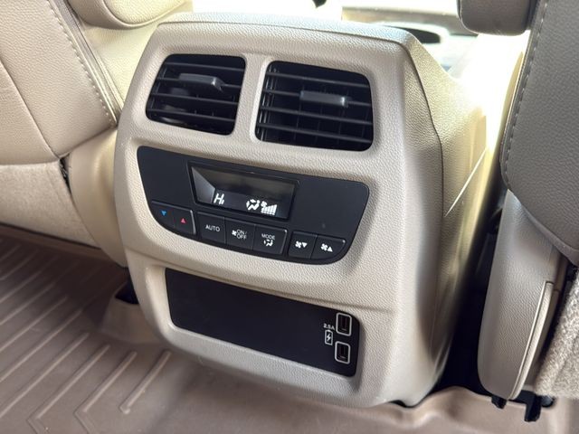 Honda Pilot Vehicle Full-screen Gallery Image 19