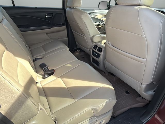 Honda Pilot Vehicle Full-screen Gallery Image 20