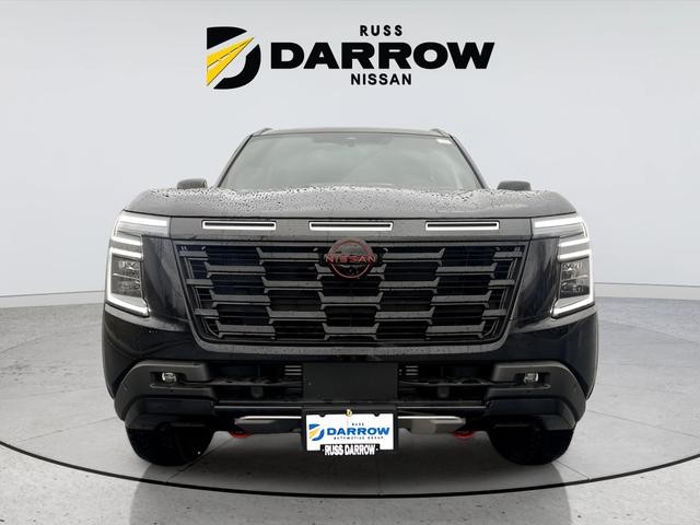 Nissan Armada Vehicle Full-screen Gallery Image 16