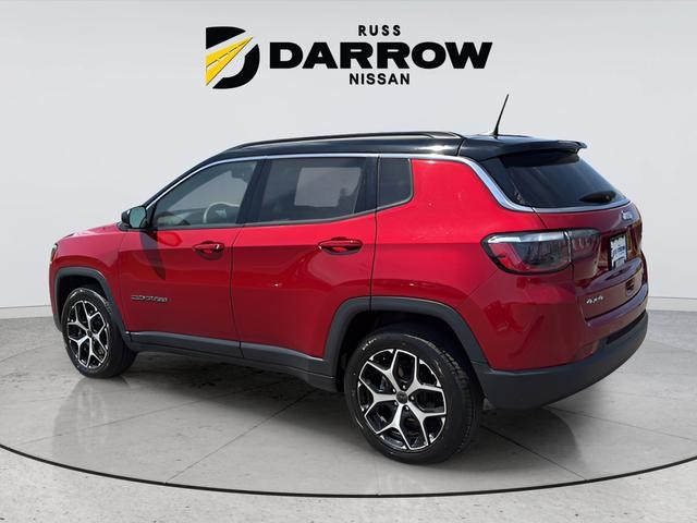 Jeep Compass Vehicle Full-screen Gallery Image 3
