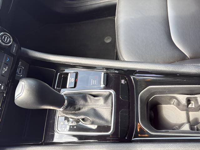 Jeep Compass Vehicle Full-screen Gallery Image 21