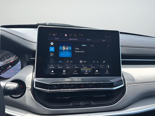 Jeep Compass Vehicle Full-screen Gallery Image 22