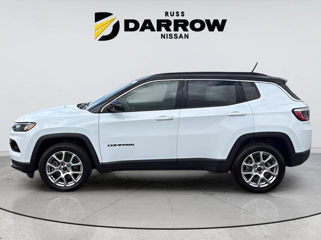 Jeep Compass Vehicle Full-screen Gallery Image 2
