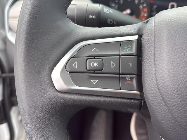 Jeep Compass Vehicle Full-screen Gallery Image 9