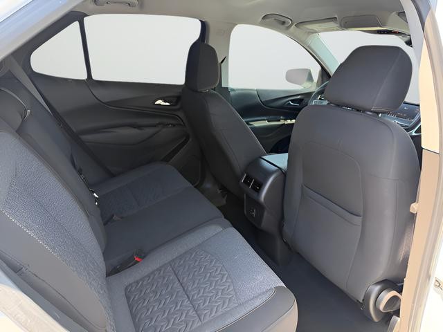 Chevrolet Equinox Vehicle Full-screen Gallery Image 14