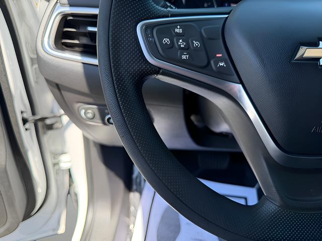 Chevrolet Equinox Vehicle Full-screen Gallery Image 18