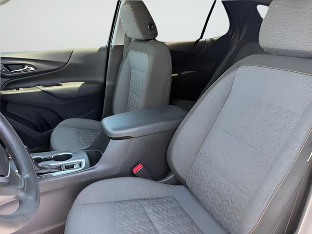 Chevrolet Equinox Vehicle Full-screen Gallery Image 19