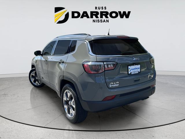 Jeep Compass Vehicle Full-screen Gallery Image 3