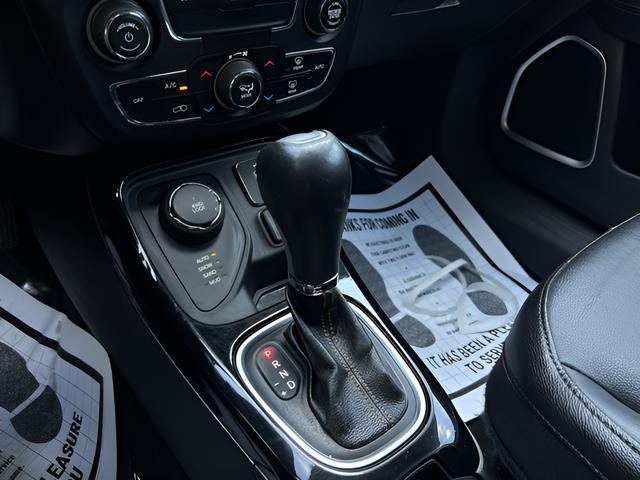 Jeep Compass Vehicle Full-screen Gallery Image 25