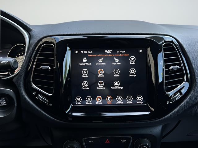 Jeep Compass Vehicle Full-screen Gallery Image 29