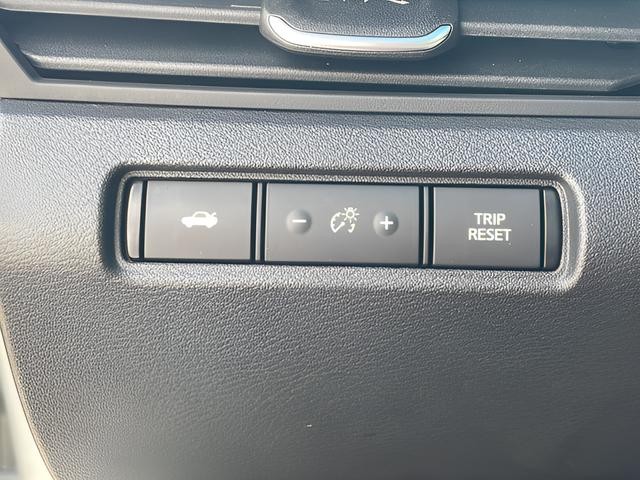 Nissan Altima Vehicle Full-screen Gallery Image 27