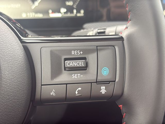 Nissan Kicks Vehicle Full-screen Gallery Image 18