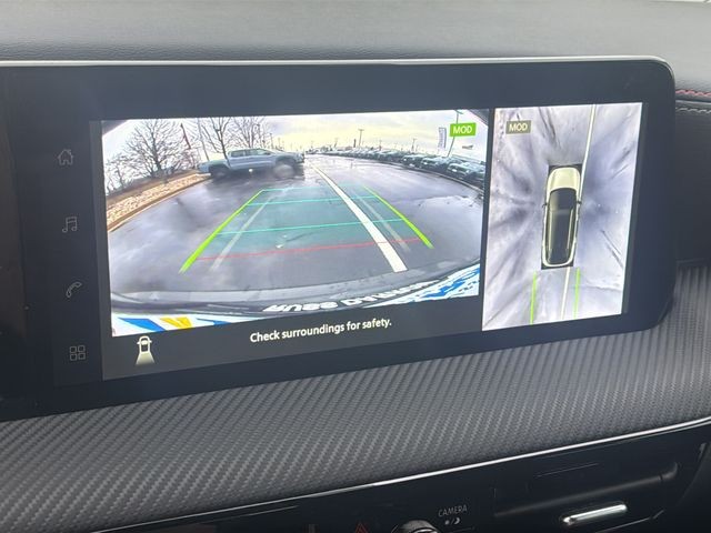 Nissan Kicks Vehicle Full-screen Gallery Image 20