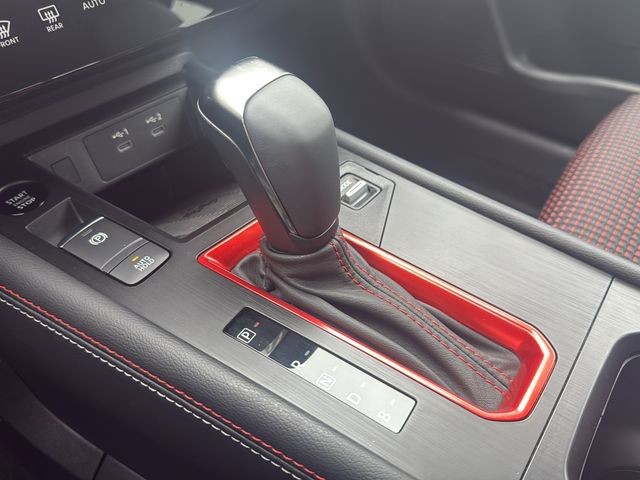 Nissan Kicks Vehicle Full-screen Gallery Image 22
