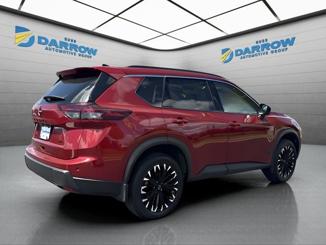 Nissan Rogue Vehicle Full-screen Gallery Image 5