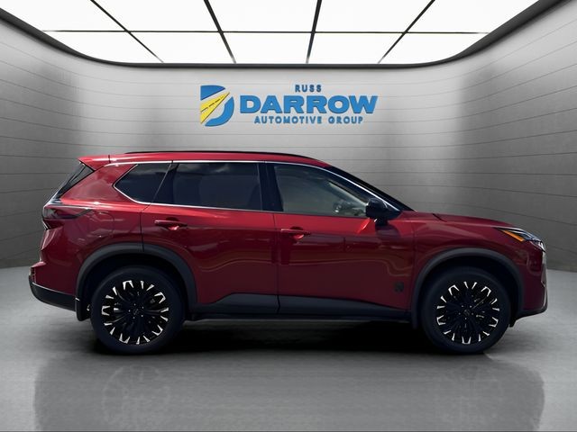 Nissan Rogue Vehicle Full-screen Gallery Image 6