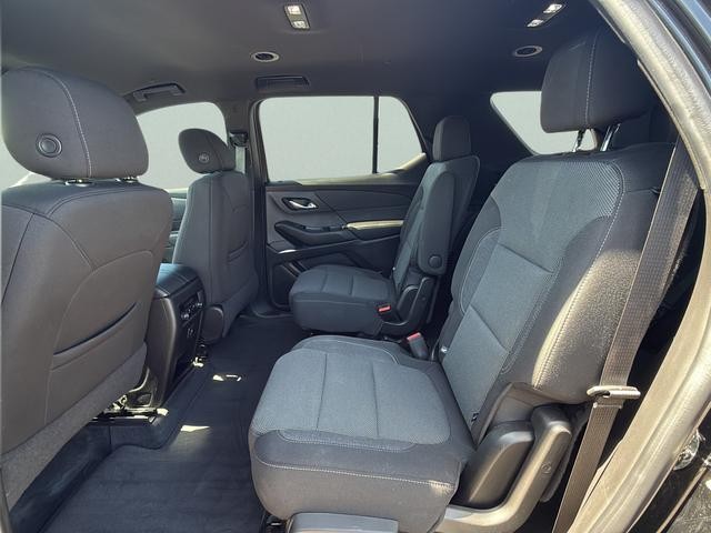 Chevrolet Traverse Vehicle Full-screen Gallery Image 15