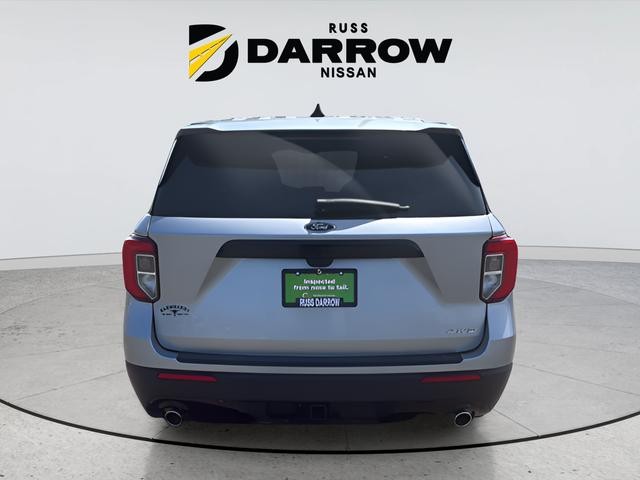 Ford Explorer Vehicle Full-screen Gallery Image 4