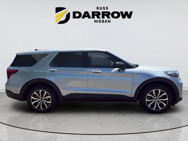 Ford Explorer Vehicle Full-screen Gallery Image 6