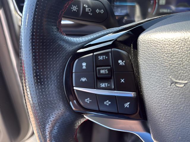 Ford Explorer Vehicle Full-screen Gallery Image 9