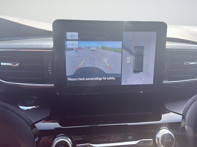 Ford Explorer Vehicle Full-screen Gallery Image 24