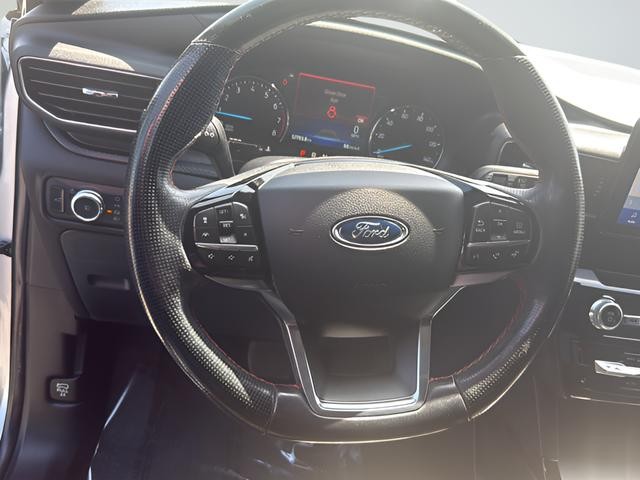 Ford Explorer Vehicle Full-screen Gallery Image 28