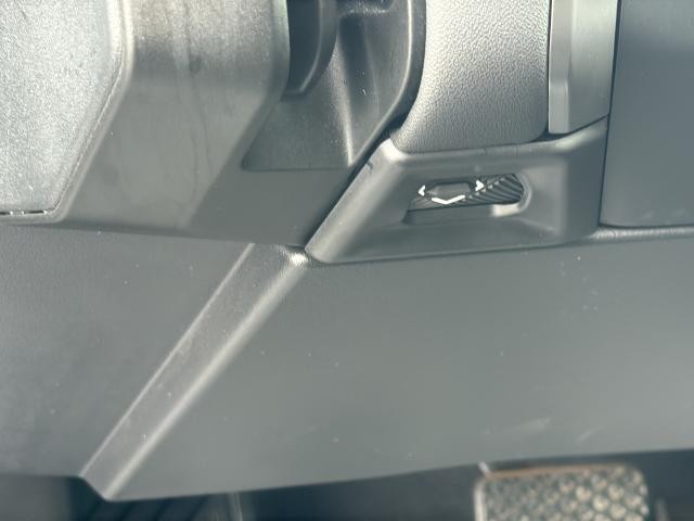 BMW X3 Vehicle Full-screen Gallery Image 28