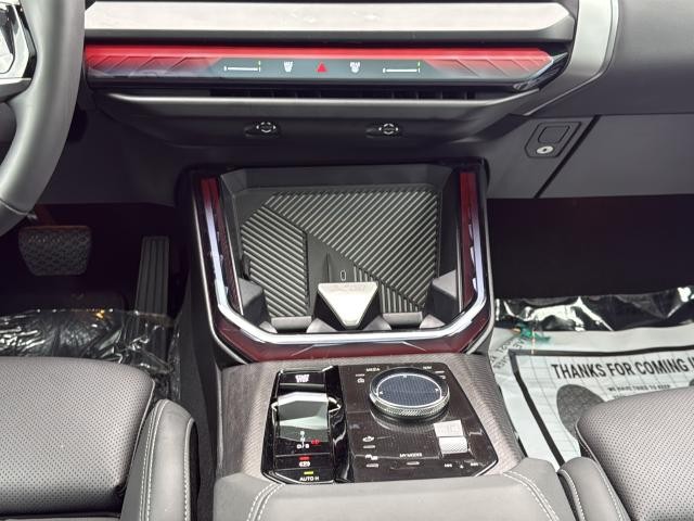 BMW X3 Vehicle Full-screen Gallery Image 29